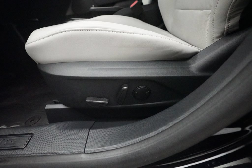 Used 2025 Ford Mustang Mach-E Premium w/ Interior Protection Package AWD/4WD image 29