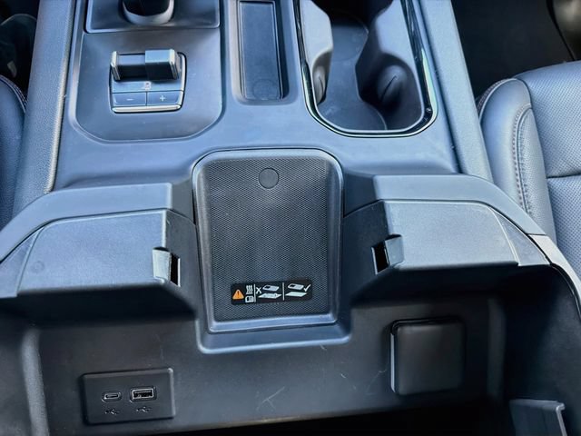Used 2025 GMC Sierra 1500 AT4 w/ AT4 Premium Package AWD/4WD image 30