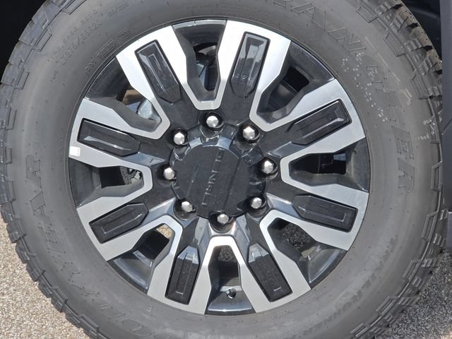 New 2026 GMC Sierra 3500 Denali Ultimate AWD/4WD image 13