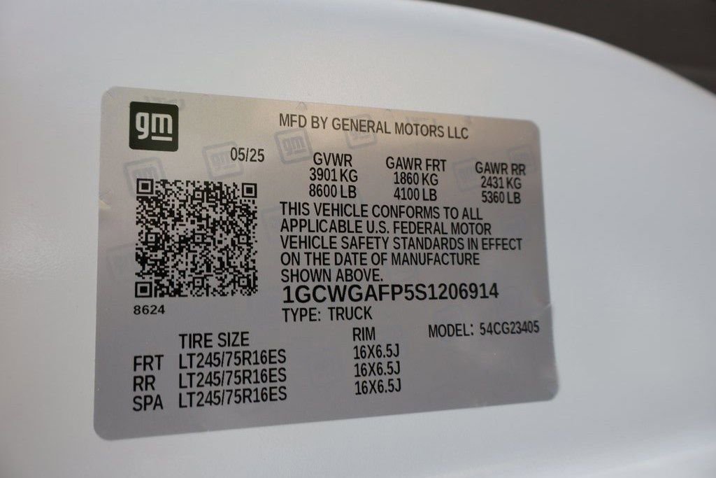 New 2025 Chevrolet Express 2500 w/ Driver Convenience Package image 32