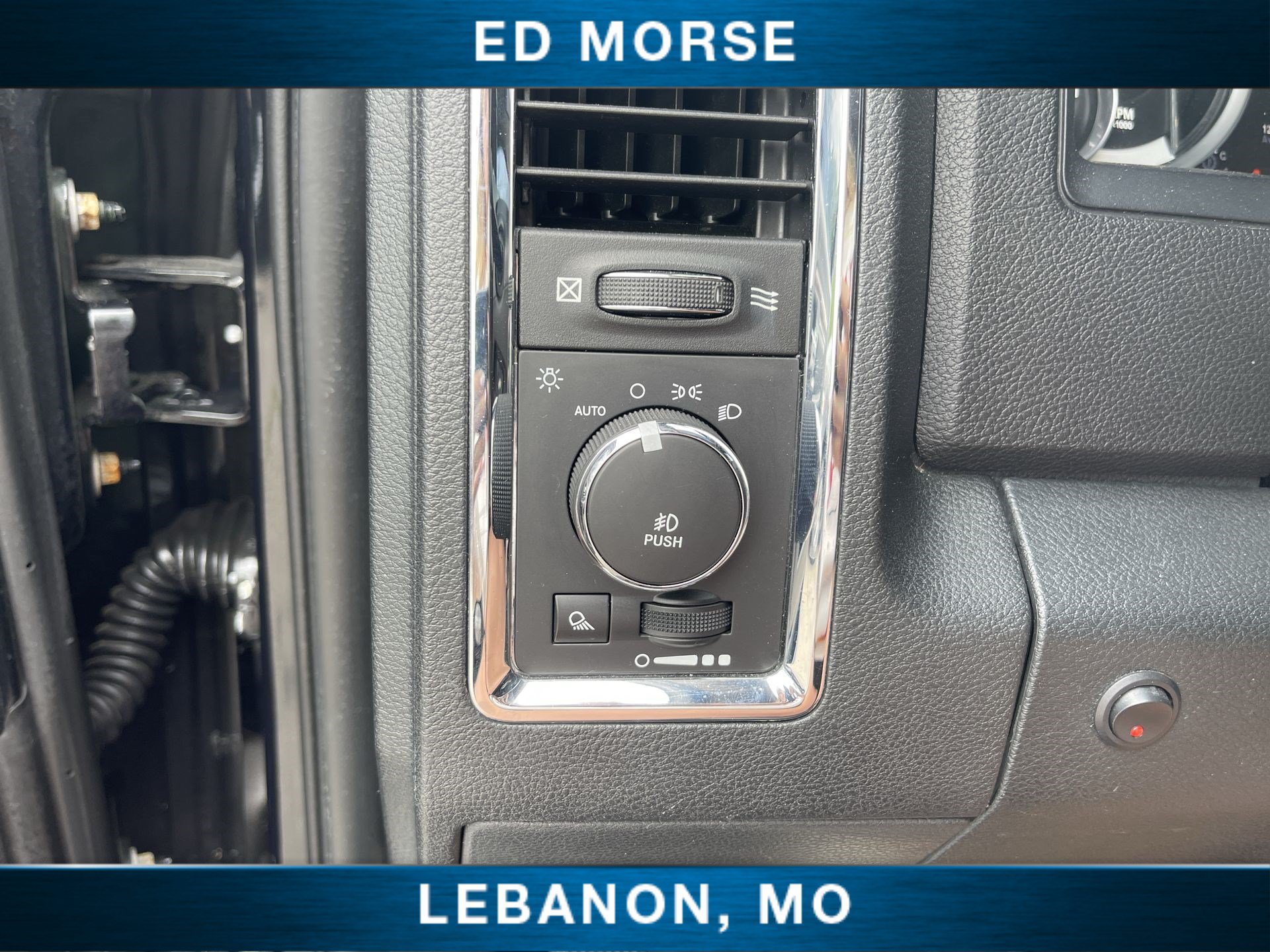 Used 2016 RAM 1500 Laramie w/ Convenience Group AWD/4WD image 16