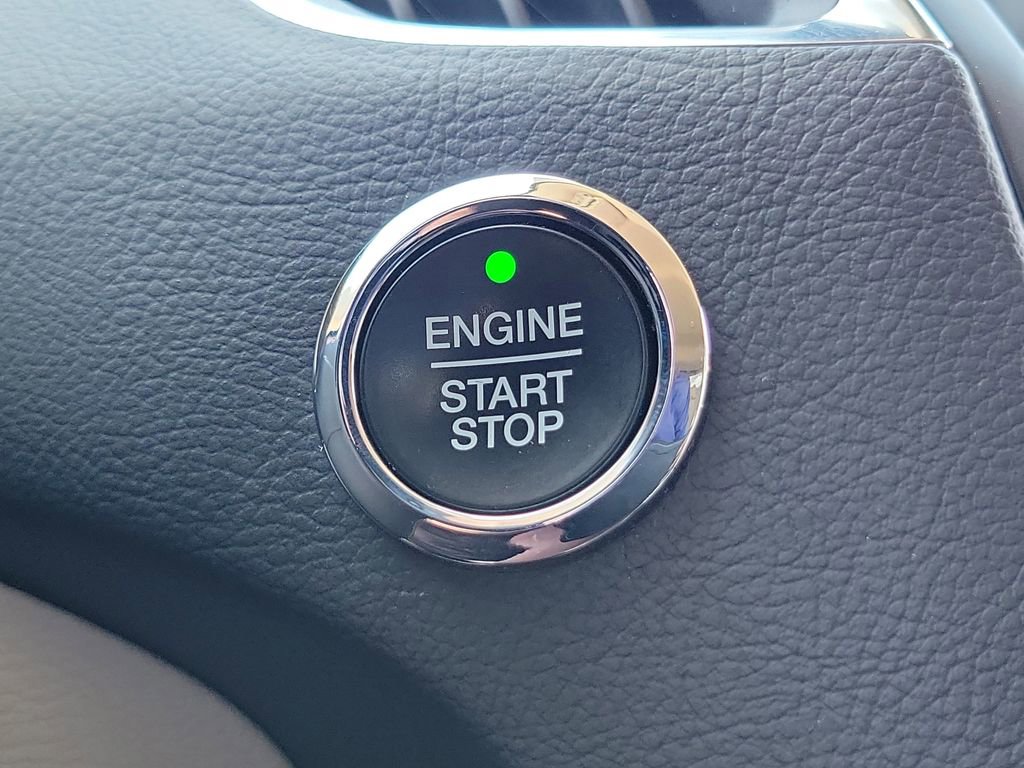 Used 2024 Ford Edge Titanium AWD/4WD image 9