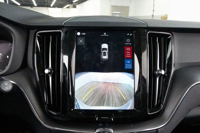 Certified 2025 Volvo XC60 B5 Core image 16