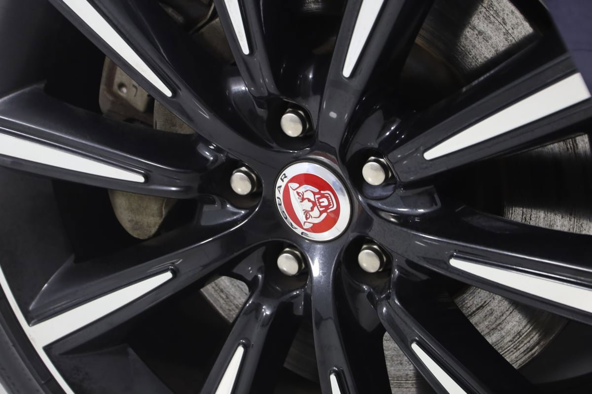 Used 2016 Jaguar F-TYPE Coupe image 16