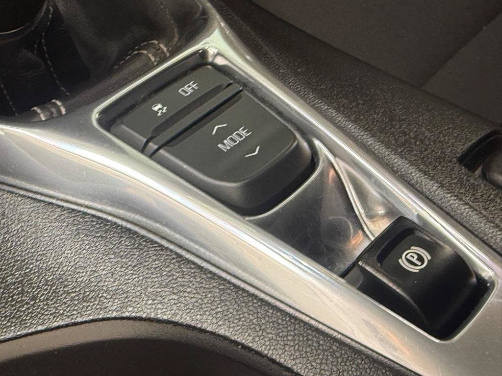 Used 2017 Chevrolet Camaro SS RWD image 20