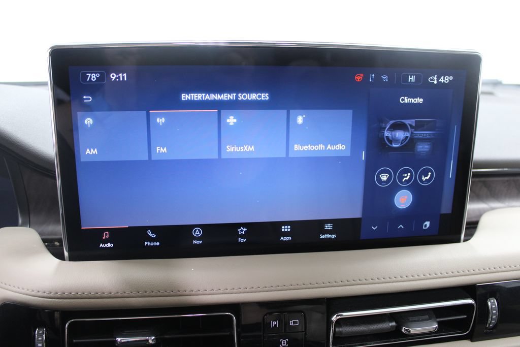 Used 2023 Lincoln Nautilus Reserve AWD/4WD image 47