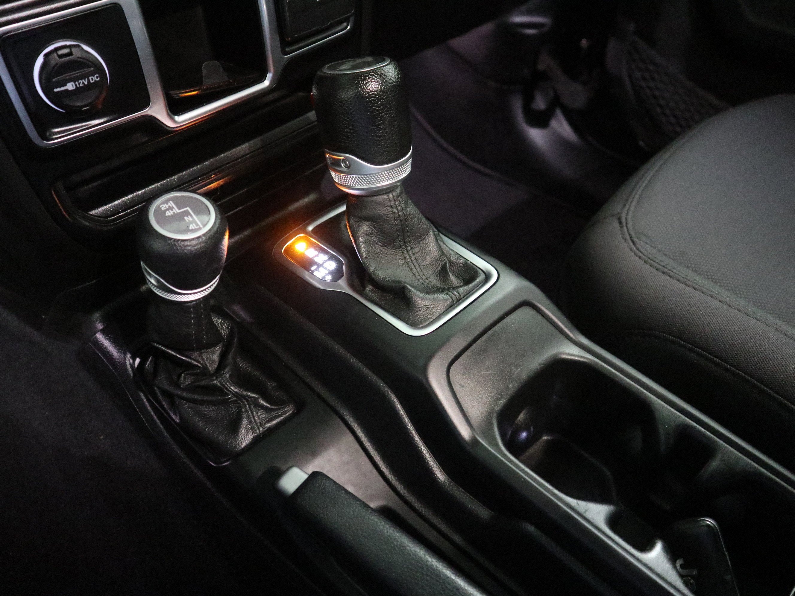 Used 2021 Jeep Wrangler Sport image 26