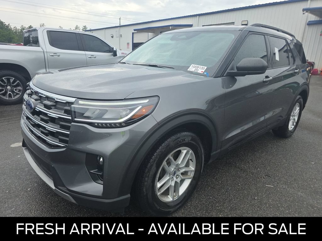 Used 2026 Ford Explorer Active w/ Active Comfort Package RWD image 5