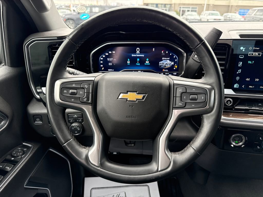 Used 2023 Chevrolet Silverado 1500 LT image 18