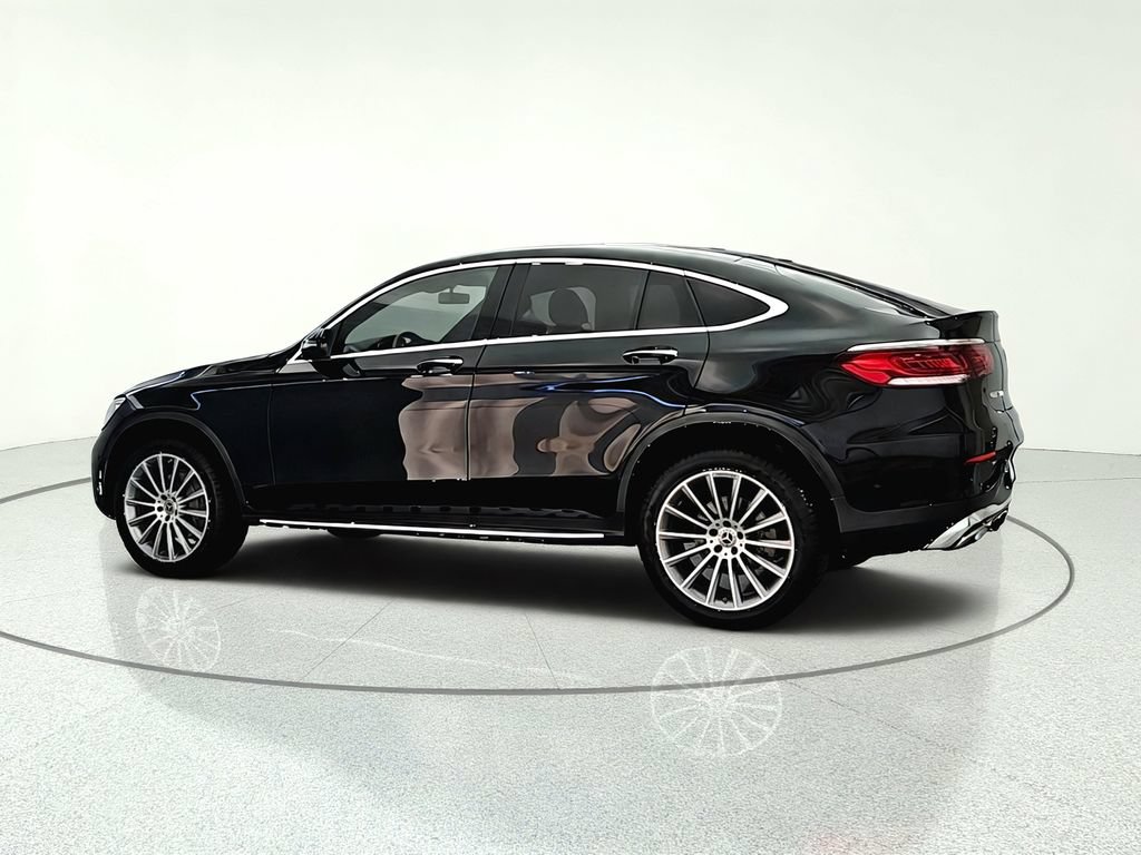 Used 2021 Mercedes-Benz GLC 300 4MATIC Coupe image 4