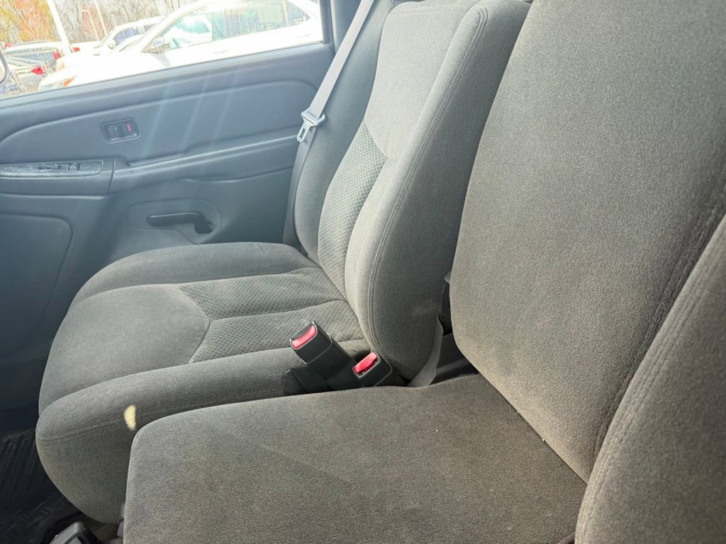 Used 2005 Chevrolet Silverado 1500 w/ Light Duty Power Package image 14