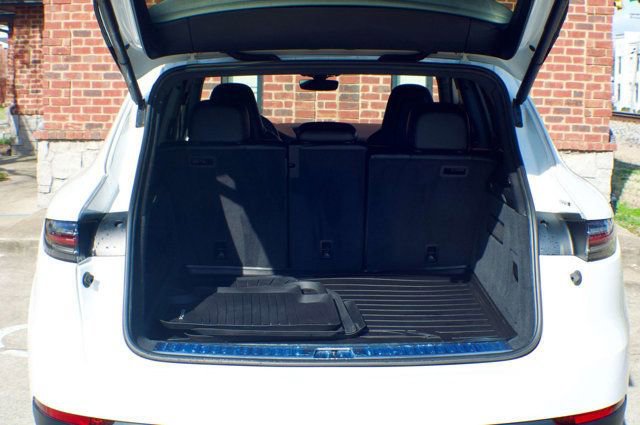 Used 2023 Porsche Cayenne image 52
