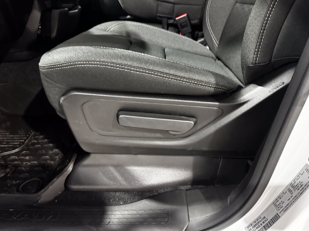 New 2026 RAM 1500 Warlock AWD/4WD image 19