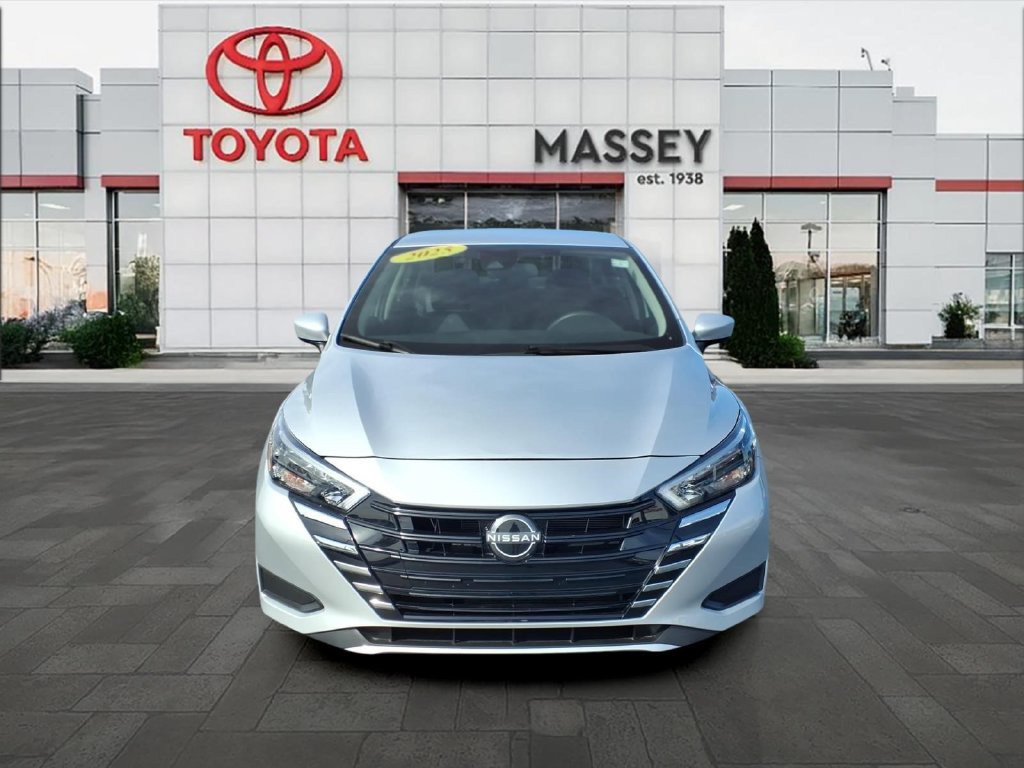 Used 2025 Nissan Versa SV FWD image 8