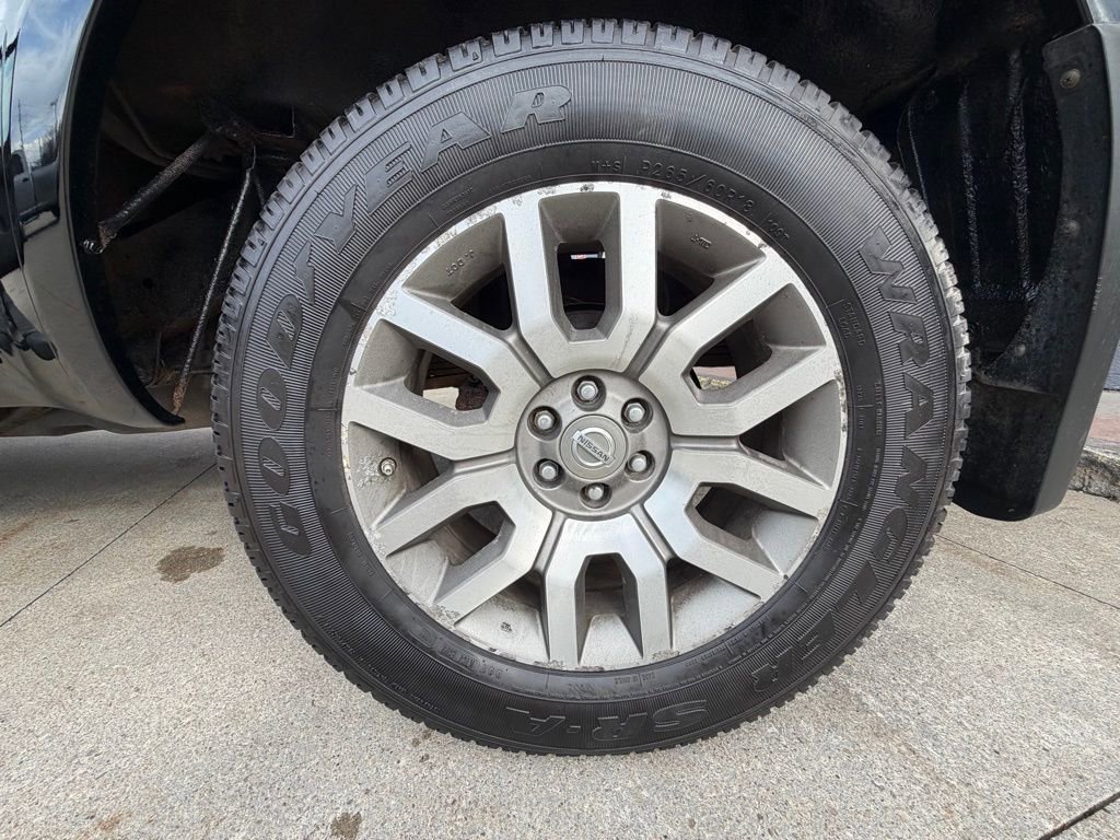 Used 2013 Nissan Frontier SL image 27