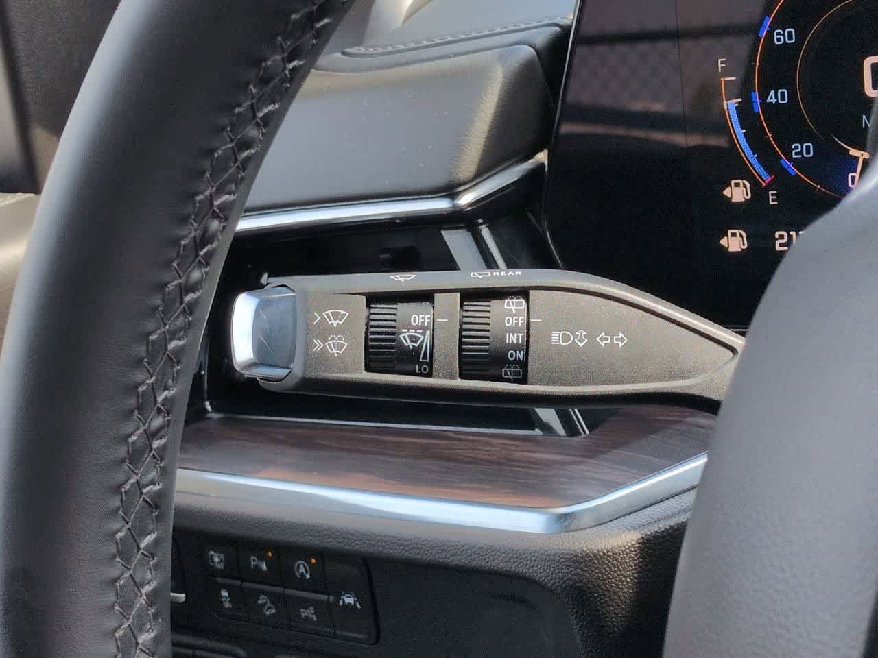 Used 2025 Chevrolet Tahoe Z71 AWD/4WD image 26