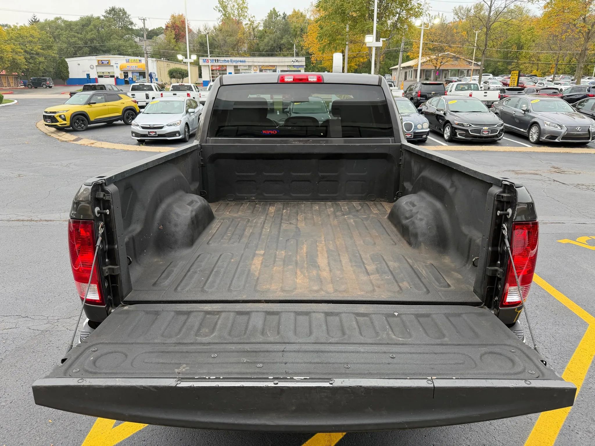 Used 2018 RAM 2500 Tradesman w/ Chrome Appearance Group image 8