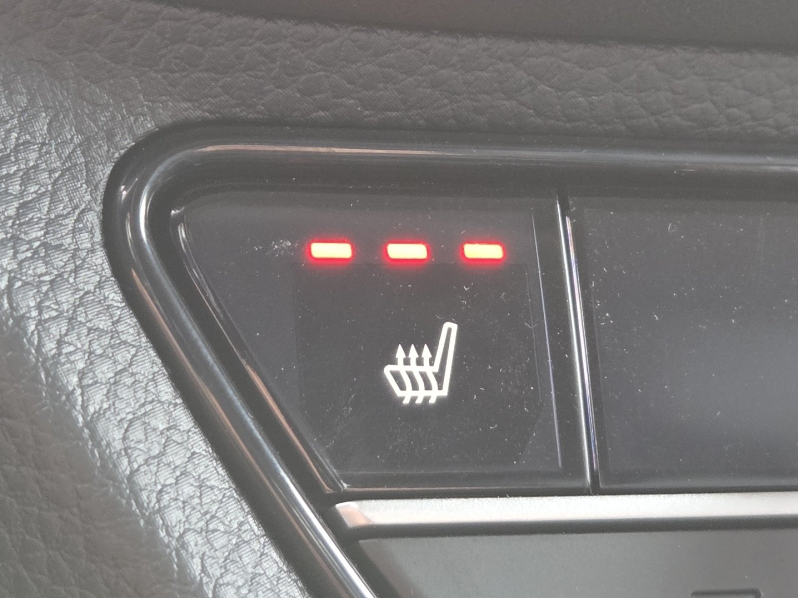 Used 2024 Honda HR-V EX-L image 6