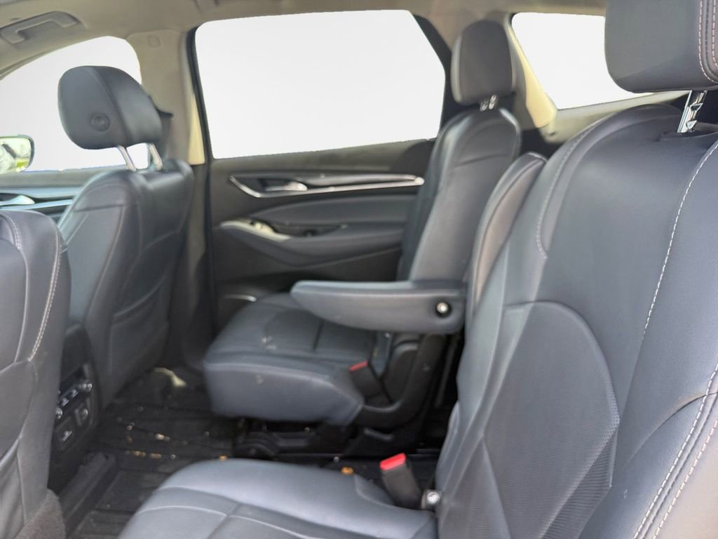 Used 2019 Buick Enclave Essence w/ LPO, Luxury Package image 29