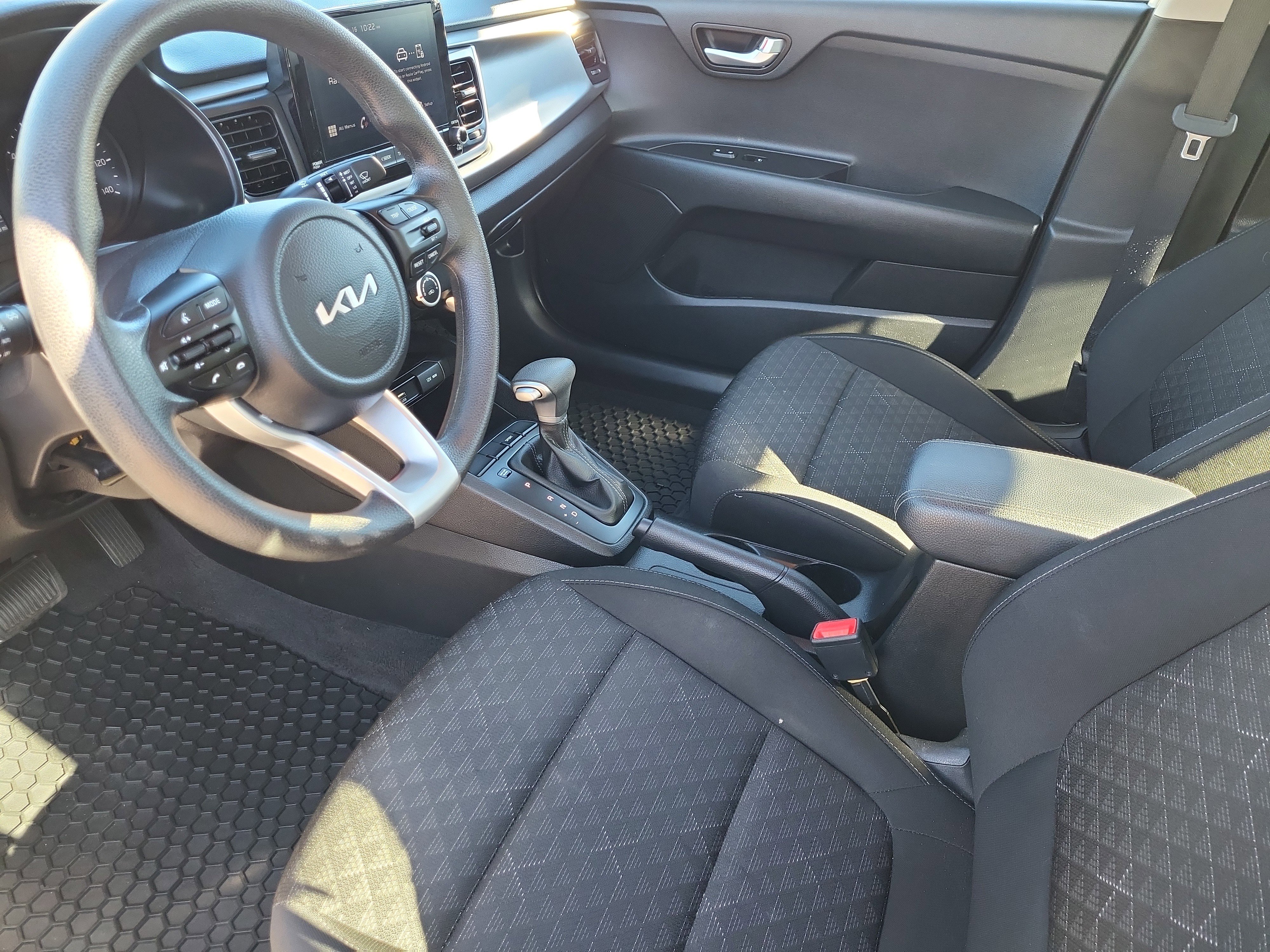 Used 2023 Kia Rio S image 7