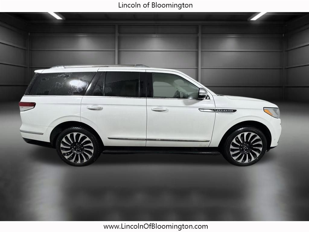 Certified 2022 Lincoln Navigator Black Label image 8