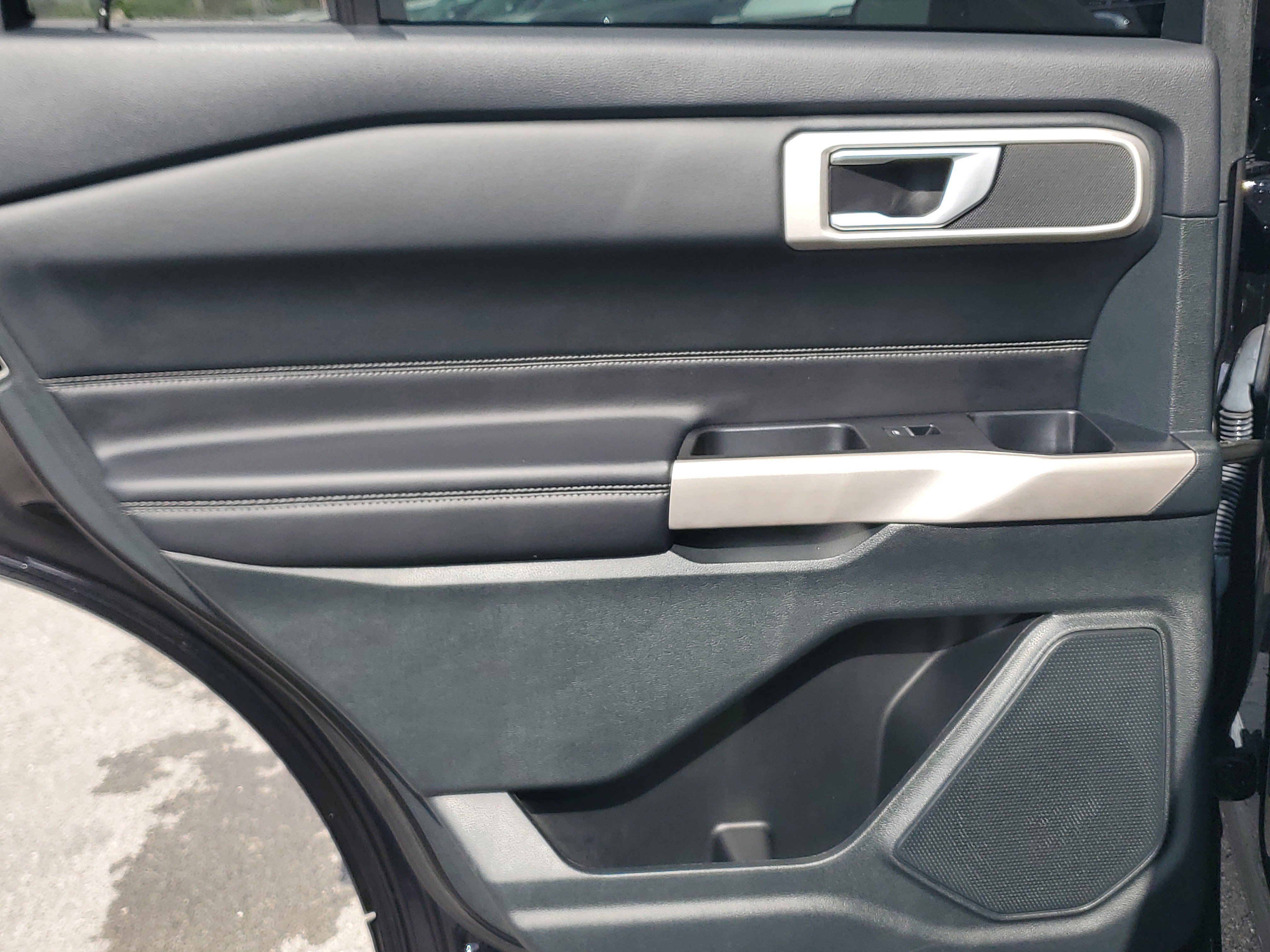Used 2023 Ford Explorer XLT w/ Equipment Group 202A image 29