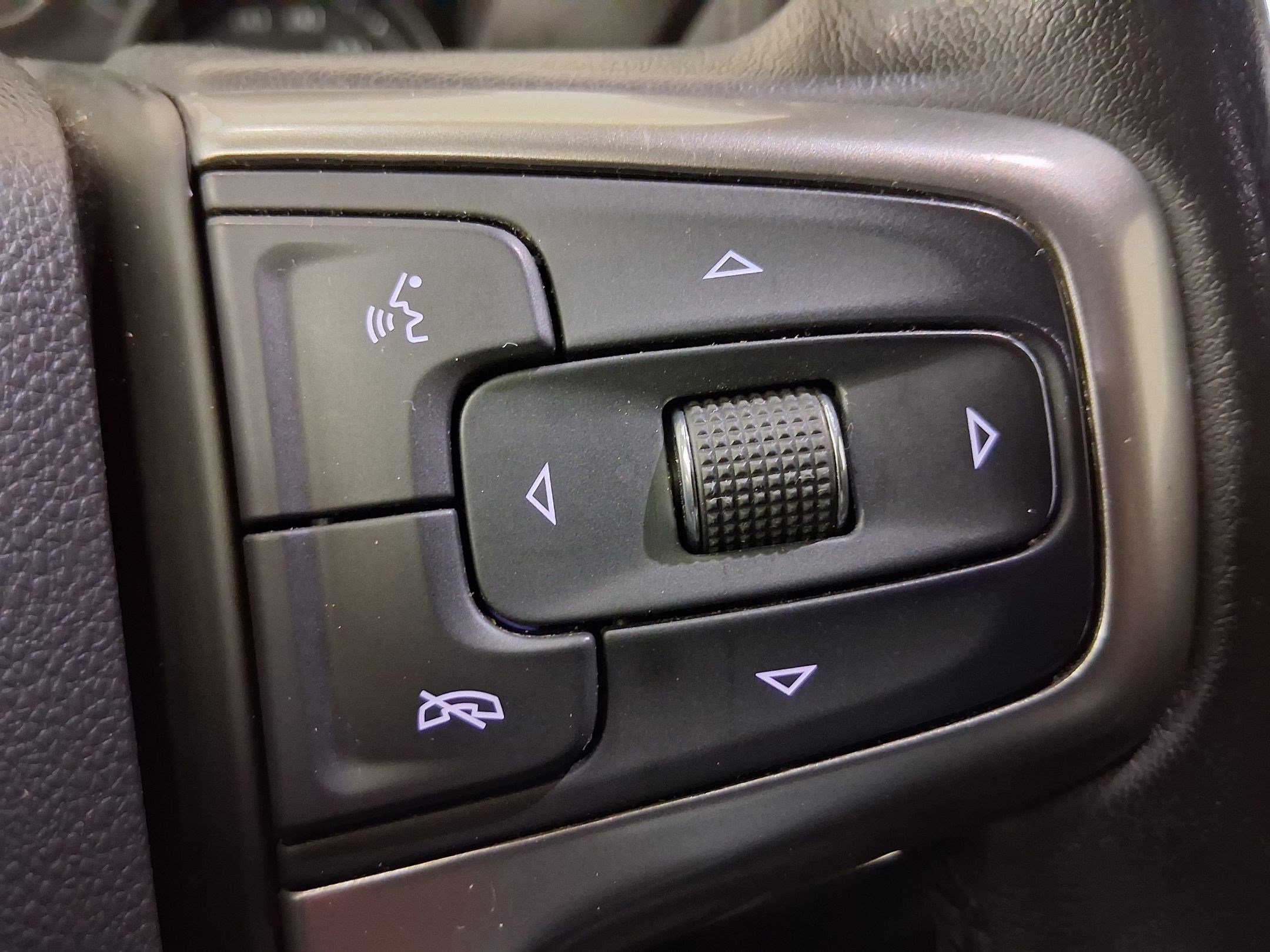 Used 2020 Chevrolet Silverado 1500 LTZ w/ LTZ Plus Package RWD image 23