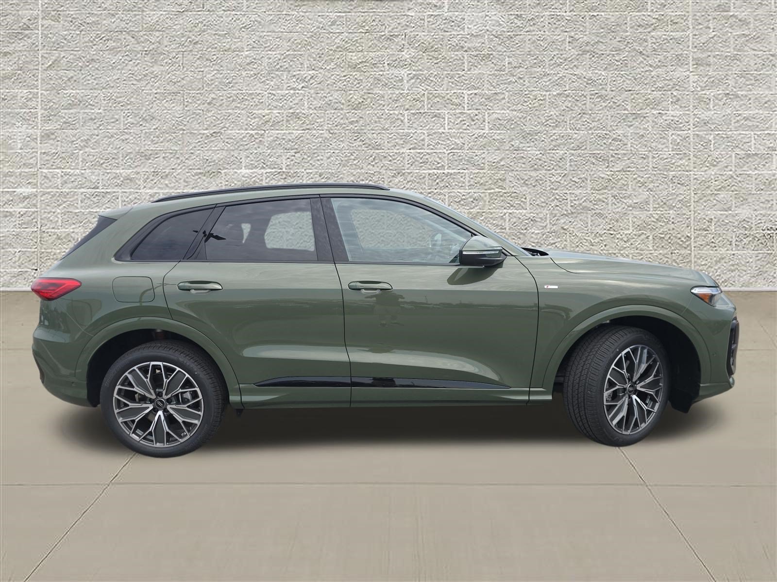 New 2026 Audi Q5 Premium Plus AWD/4WD image 8