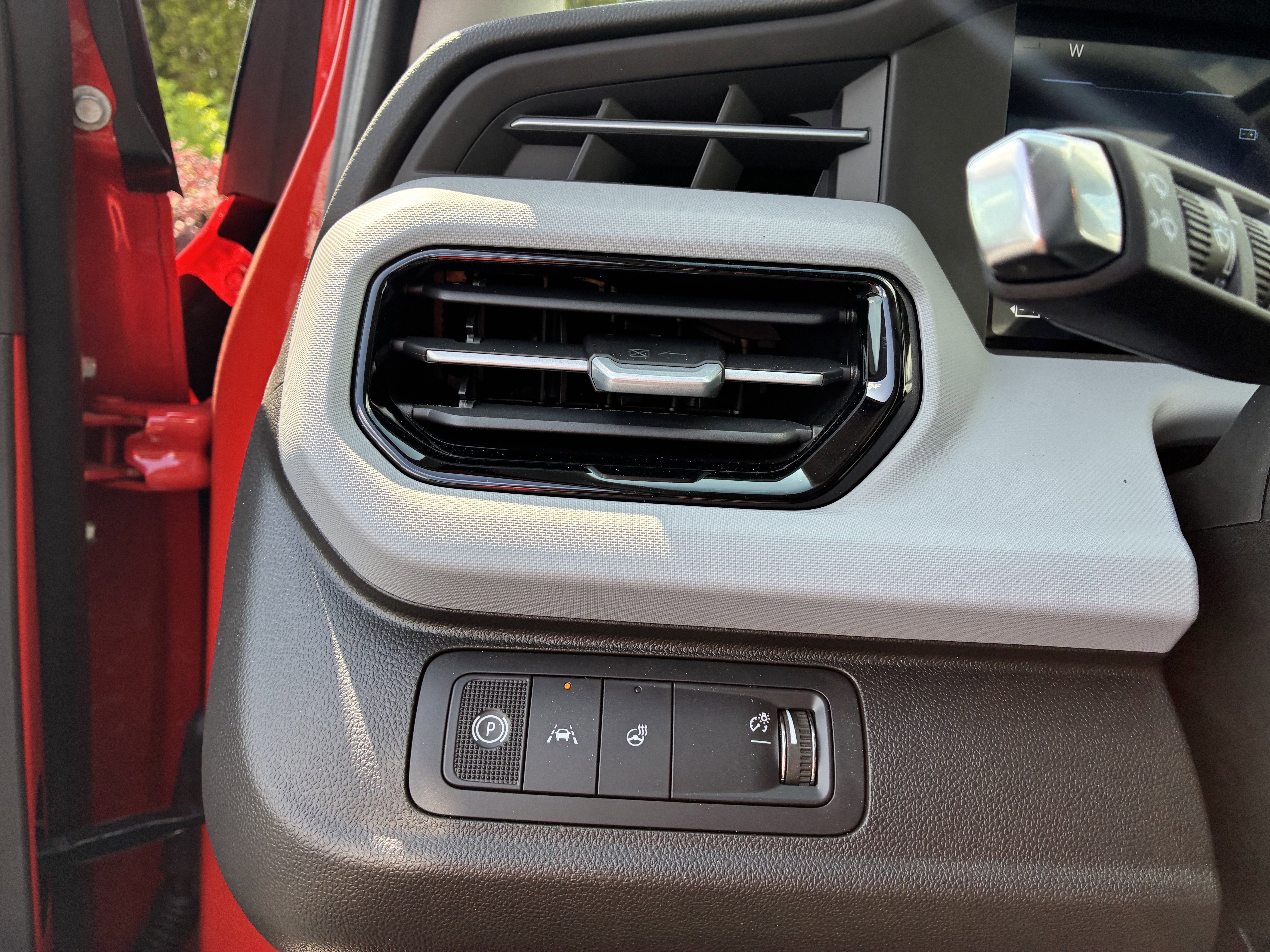 New 2027 Chevrolet Bolt RS w/ Technology Package FWD image 28