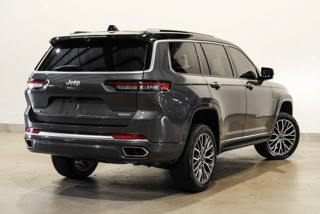 Used 2023 Jeep Grand Cherokee L Summit AWD/4WD image 5