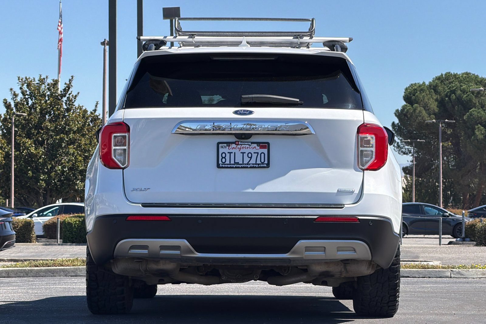 Used 2020 Ford Explorer XLT w/ Equipment Group 202A RWD image 5