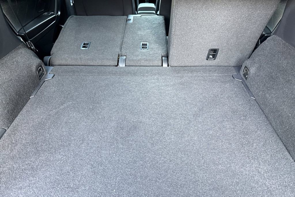 Used 2020 Volkswagen Tiguan SEL Premium R-Line image 15