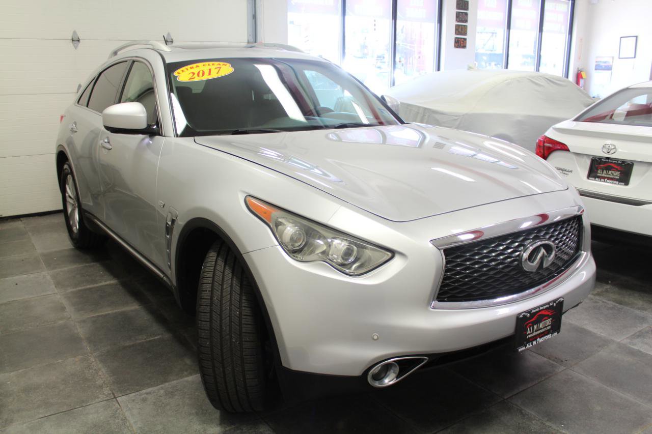 Used 2017 INFINITI QX70 AWD w/ Premium Package image 3