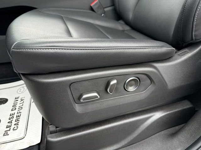 Used 2025 Cadillac Escalade Luxury image 12