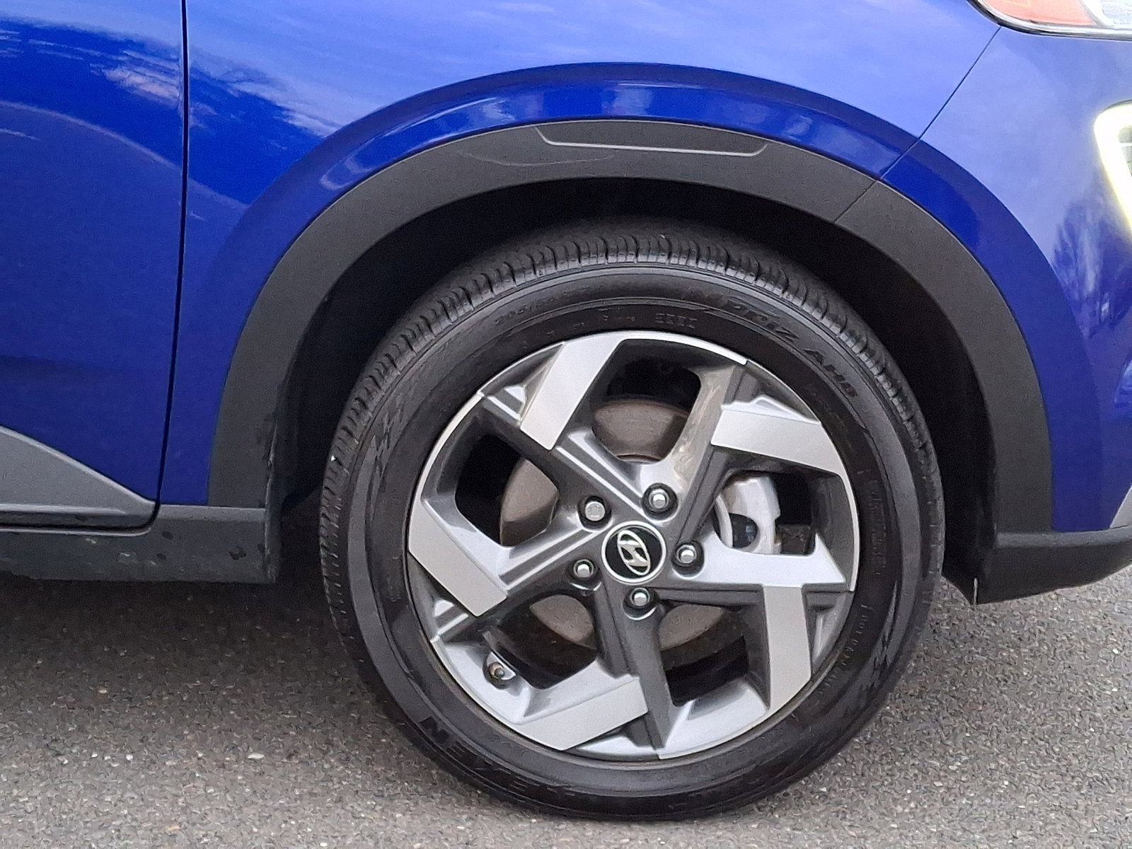 Certified 2023 Hyundai Venue Limited image 8