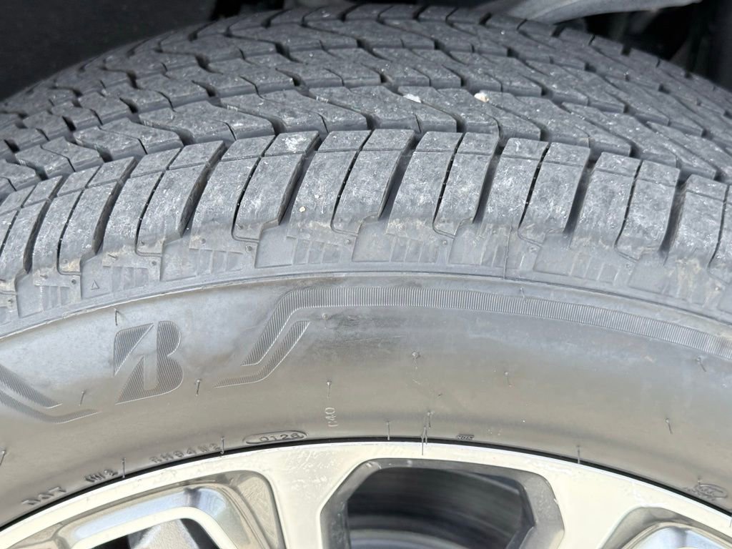 Used 2025 GMC Yukon Denali w/ Denali Reserve Package image 56