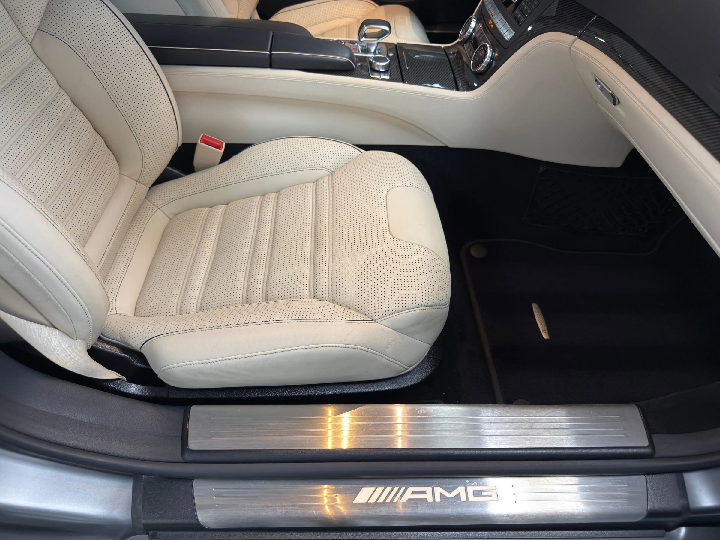 Used 2013 Mercedes-Benz SL 63 AMG image 23