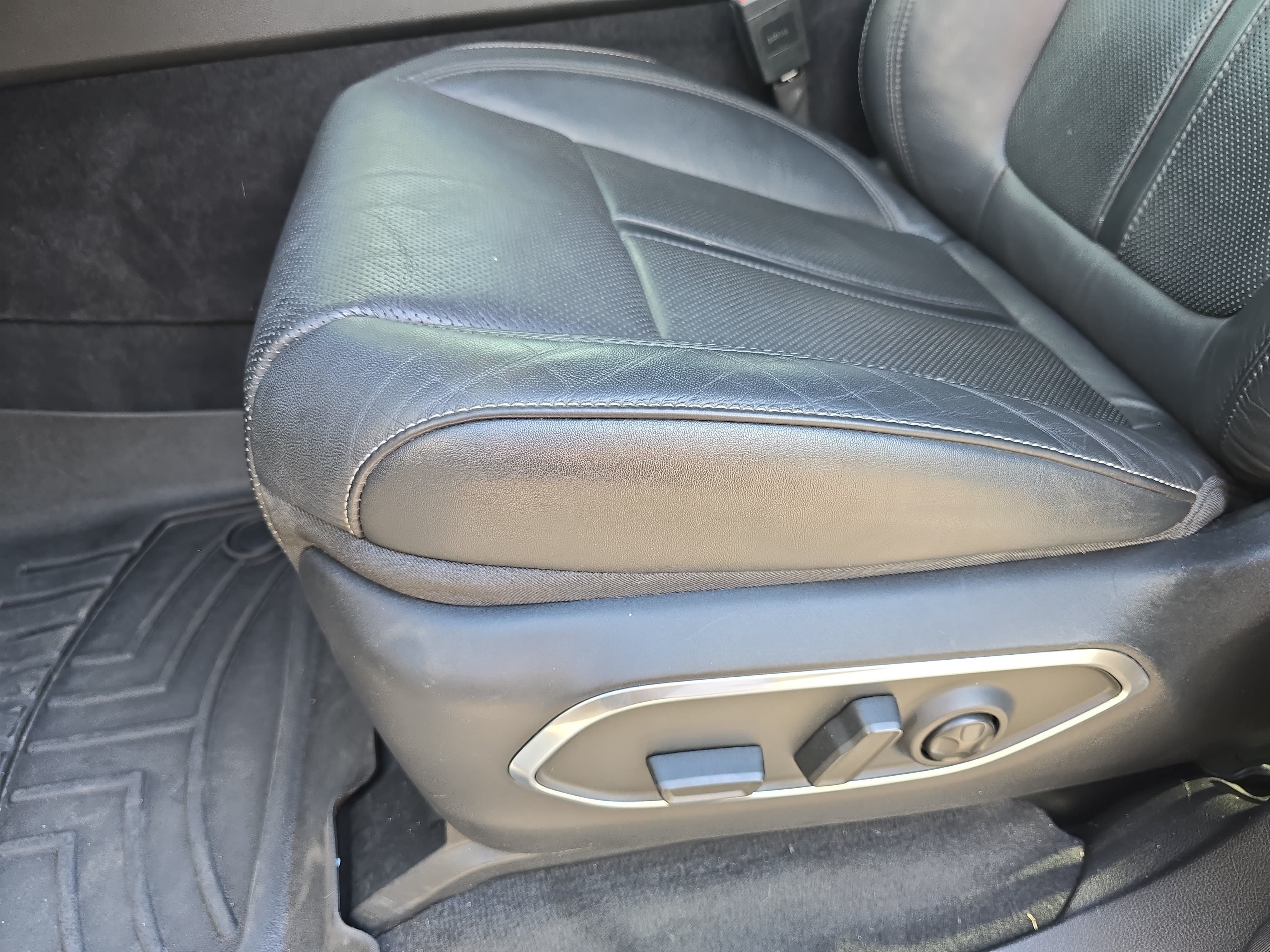 Used 2022 Jeep Wagoneer Series III w/ Flexible Seating Group AWD/4WD image 28