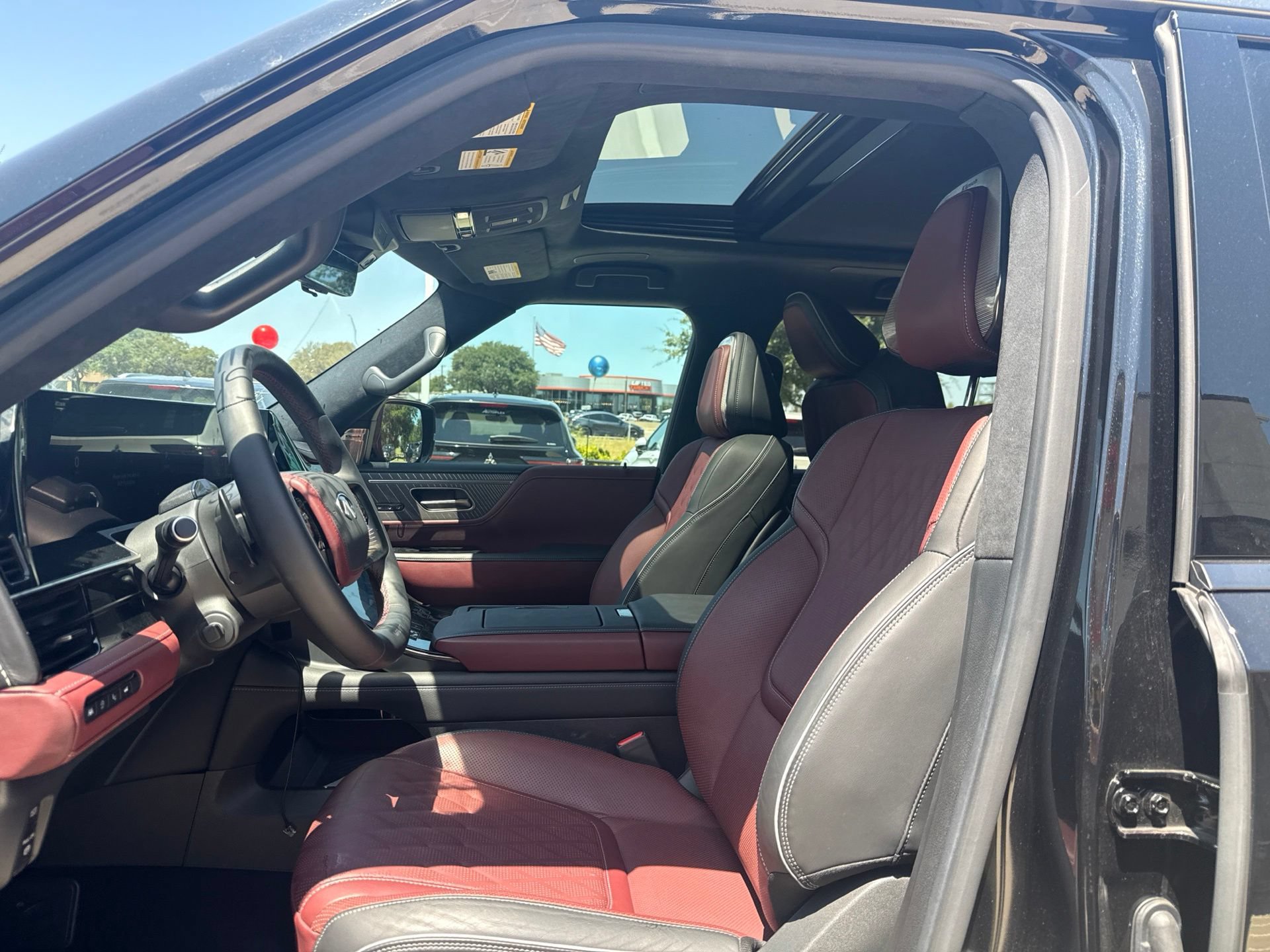 Used 2025 INFINITI QX80 Autograph AWD/4WD image 7