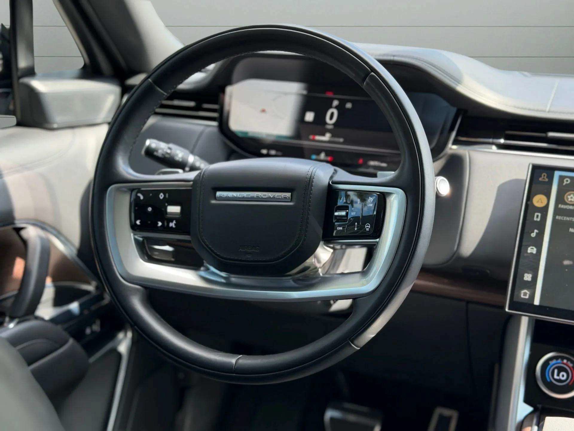 Used 2023 Land Rover Range Rover Long Wheelbase Autobiography AWD/4WD image 25
