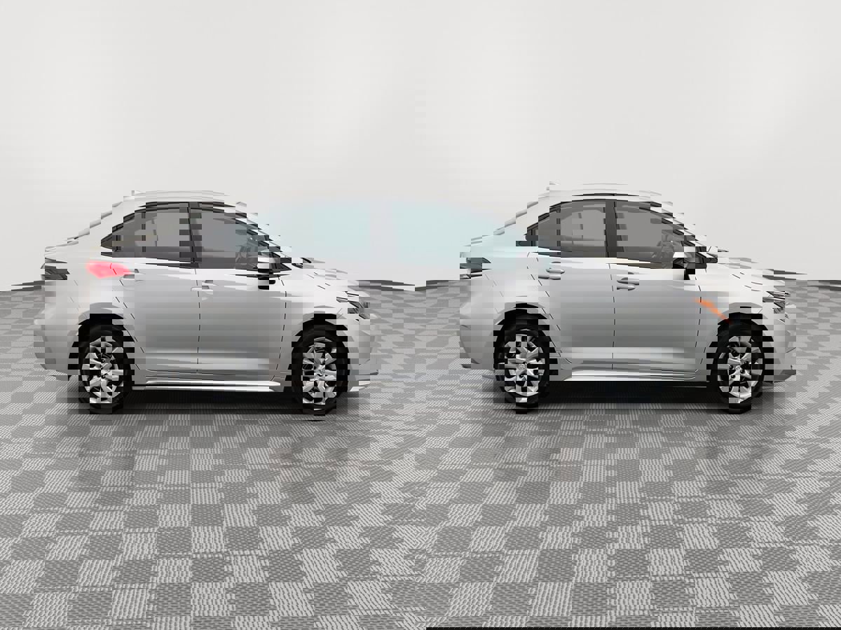 Used 2024 Toyota Corolla LE image 8