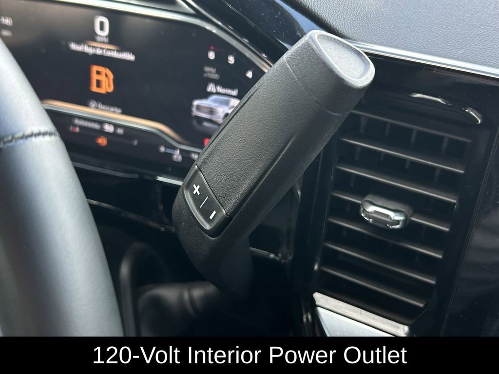 Used 2025 GMC Sierra 1500 Elevation image 17