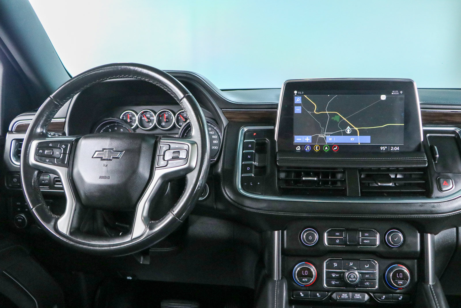 Used 2021 Chevrolet Tahoe Z71 w/ Rear Media and Nav Package AWD/4WD image 18