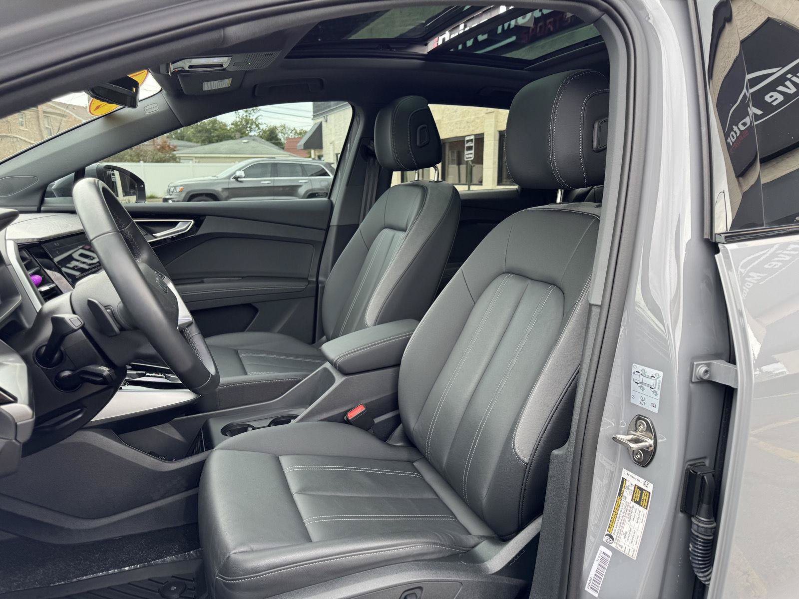 Used 2024 Audi Q4 e-tron Premium Plus w/ Premium Plus AWD/4WD image 19