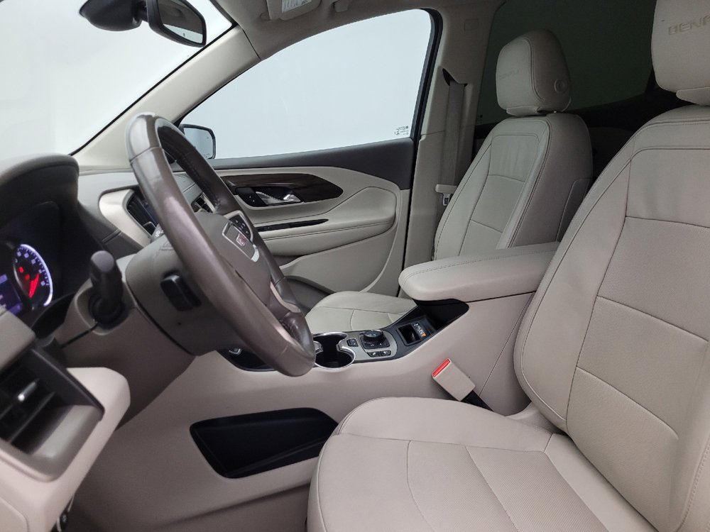 Used 2020 GMC Terrain Denali w/ Denali Premium Package FWD image 17