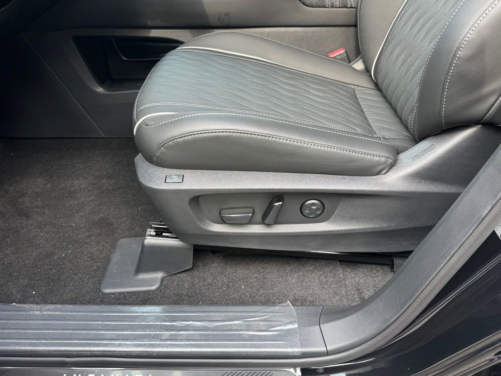 New 2026 INFINITI QX60 Autograph image 16