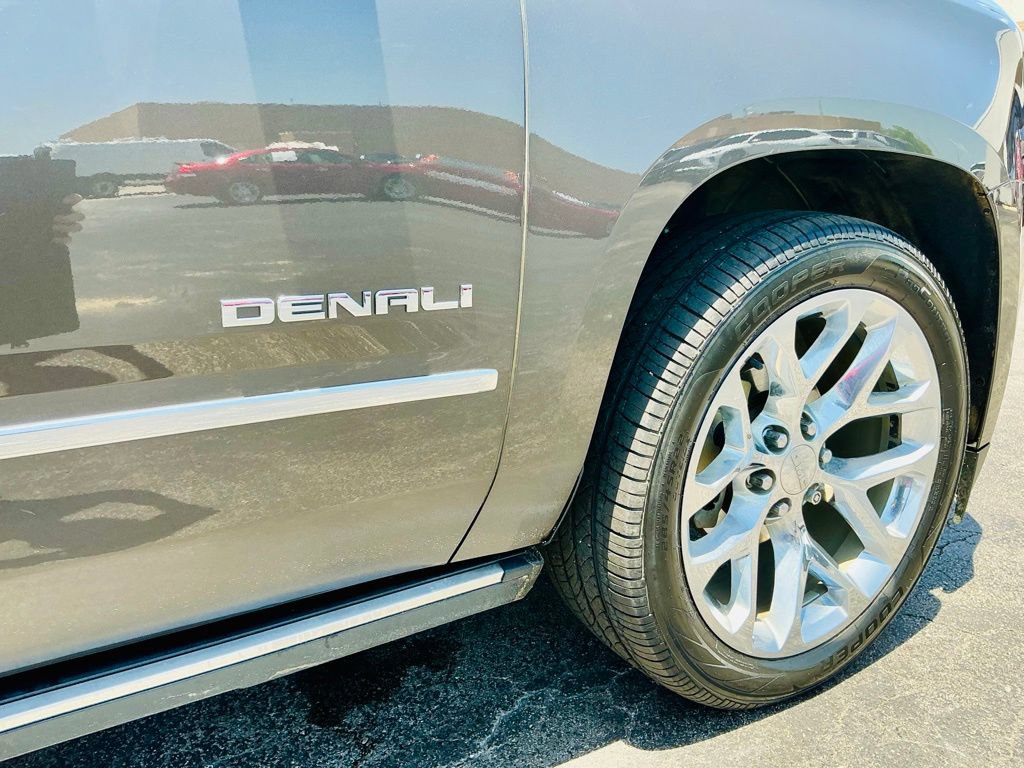 Used 2019 GMC Yukon Denali w/ Denali Ultimate Package AWD/4WD image 17