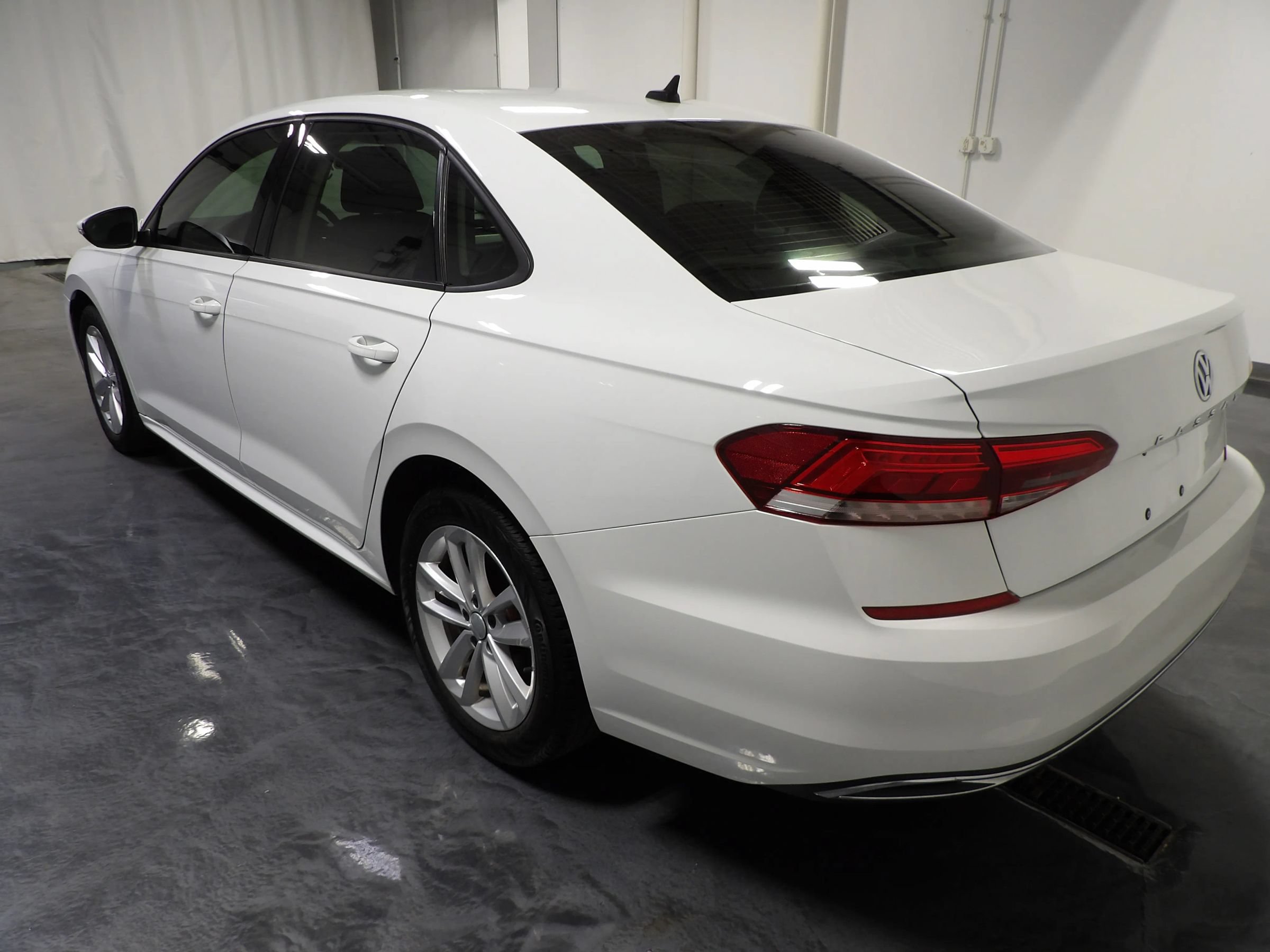 Used 2021 Volkswagen Passat 2.0T S FWD image 5