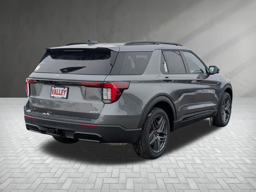 New 2026 Ford Explorer ST-Line w/ ST-Line Street Pack image 9