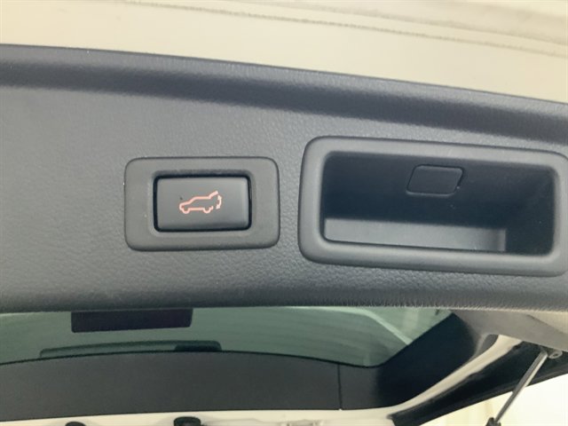 Used 2018 Subaru Forester 2.5i Premium AWD/4WD image 9
